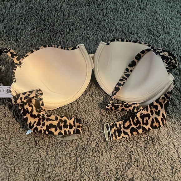 NWT Victoria’s Secret Cheetah swim suit - Picture 4 of 4